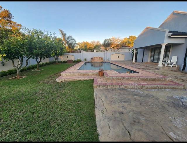 4 BEDROOM HOUSE FOR SALE IN GREENHILLS